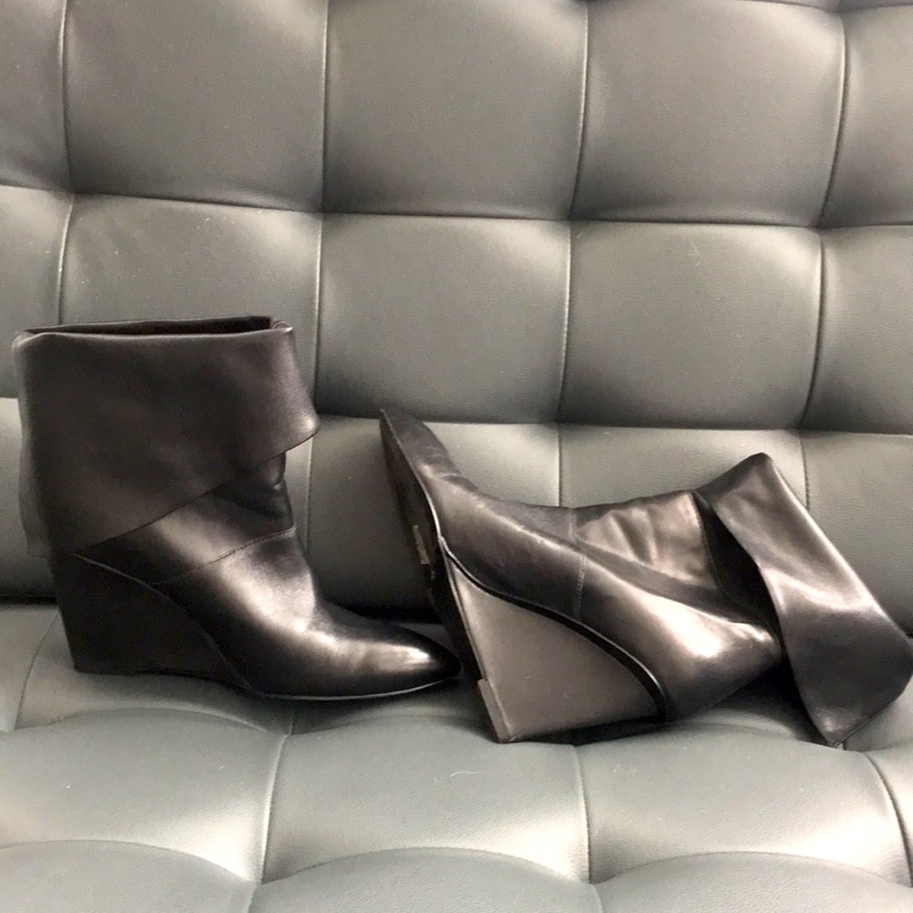 These are cute little wedge booties size 7 1/2